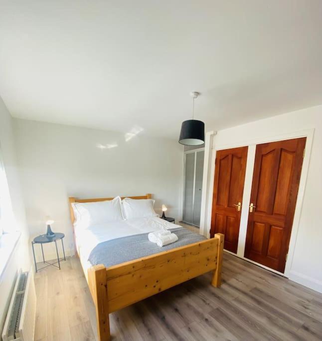בלפסט Valley Lodge 3 Bedroom Retreat In Craigantlet Hills מראה חיצוני תמונה